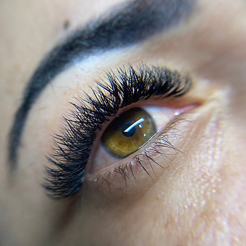 Extensão de cílios volume capping em Campinas, Labella Beauty